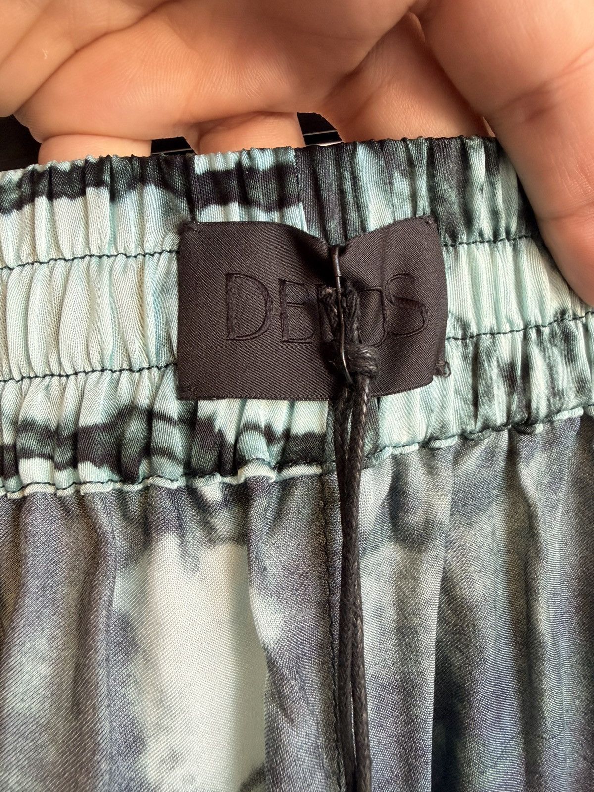 Other DELOS Printed Shorts Turquoise Shibori Tie Dye Size M Size US 31 - 12 Thumbnail