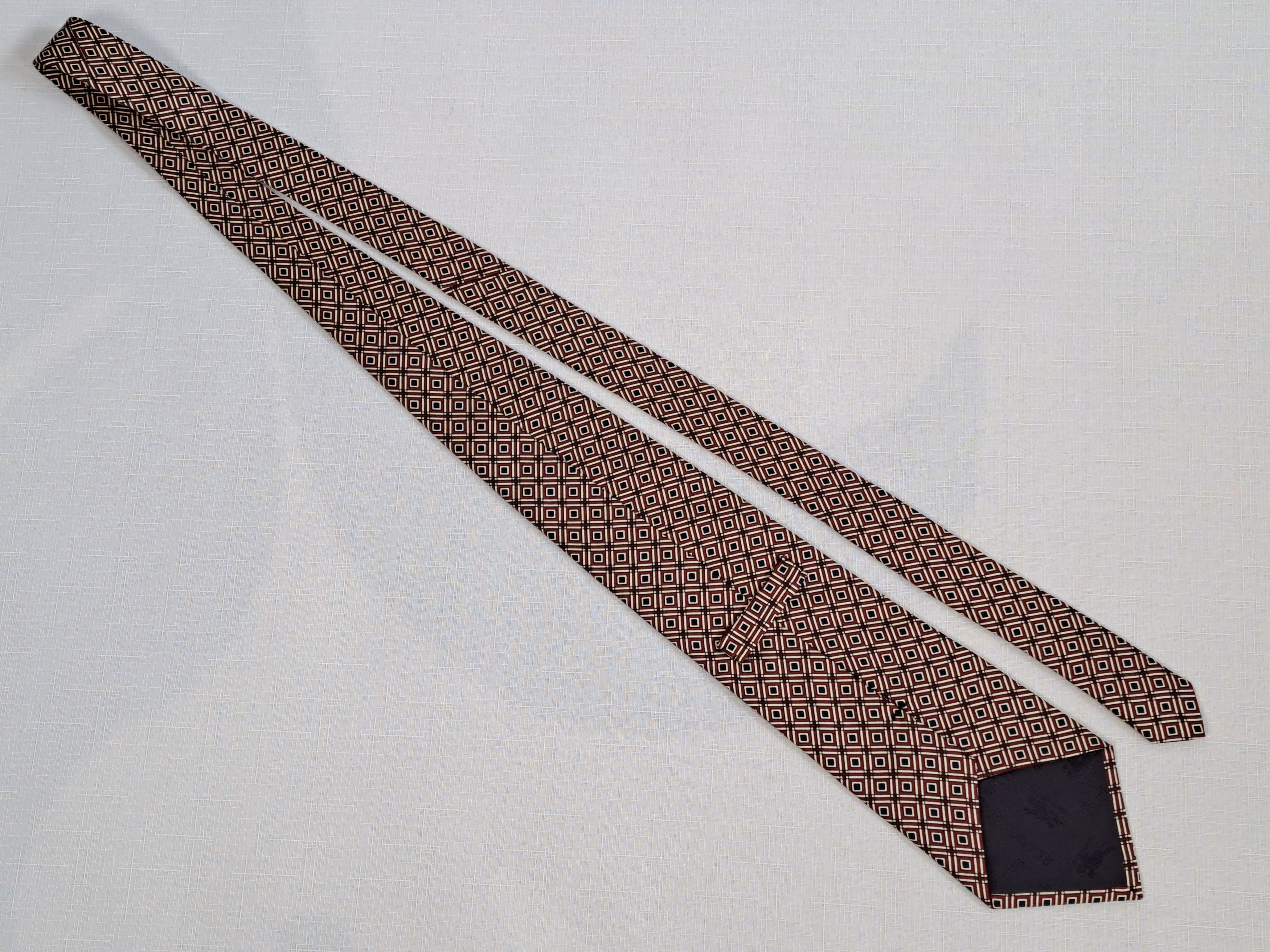 Burberry Burberrys vintage geometric pattern silk tie. Made in USA Size ONE SIZE - 5 Thumbnail