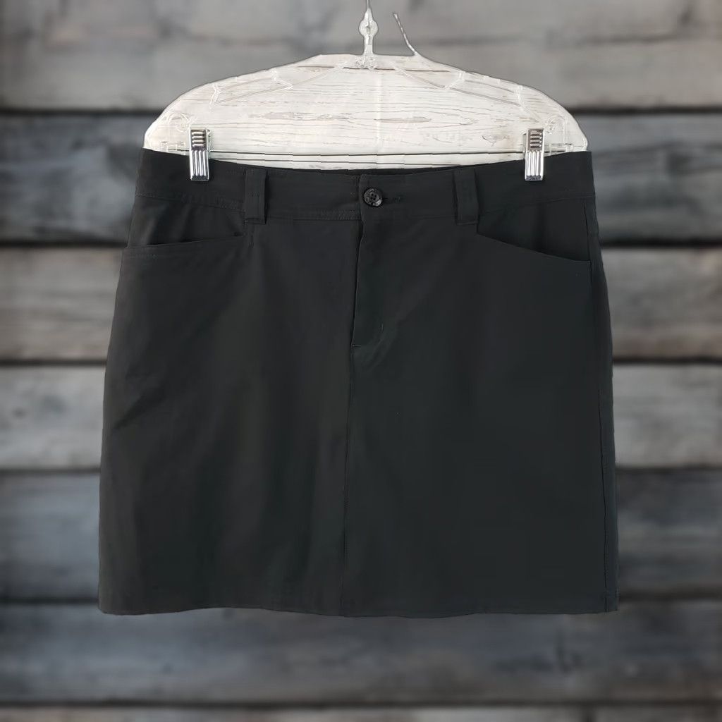 Eddie Bauer Eddie Bauer Womens Skort Sz 10 Solid Black Pockets Polyester Blend Skort Athletic Activewear Short Womens 10 Black Size ONE SIZE - 1 Thumbnail
