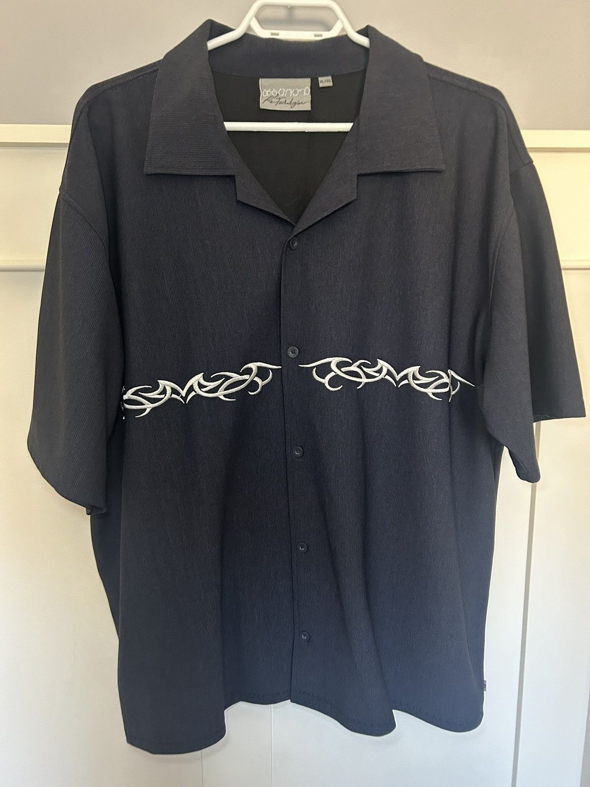 Vintage tribal embroidery button up t-shirt