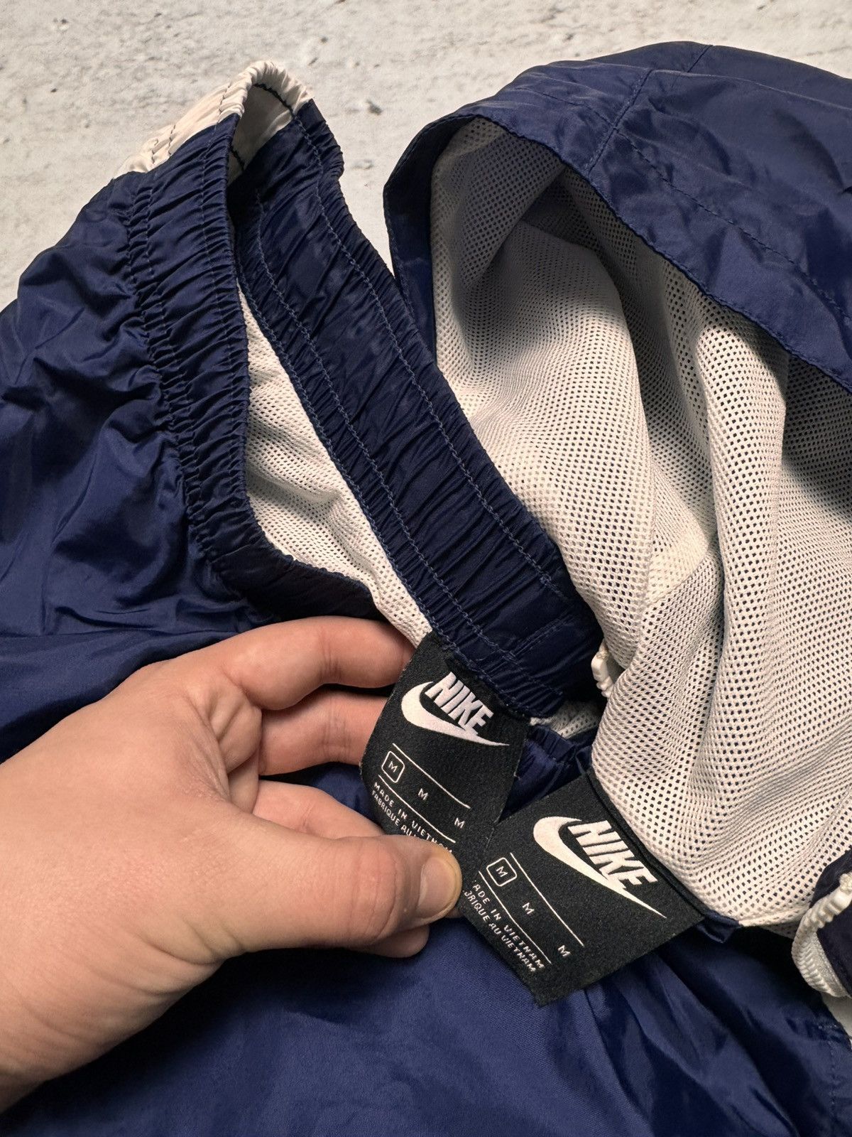 Nike × Vintage NIKE VINTAGE BASIC LOGO OVERSIZE NYLON TRACK SUIT Size US M / EU 48-50 / 2 - 5 Thumbnail