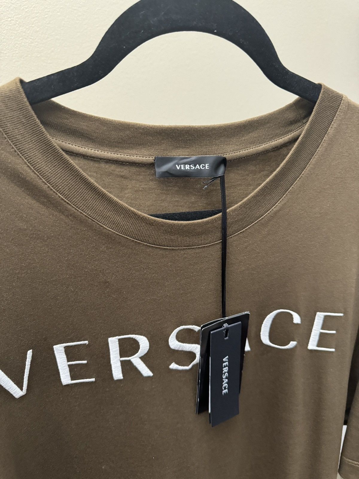 Versace Versace Olive/White Embroidered logo T Shirt Size US XXL / EU 58 / 5 - 2 Thumbnail