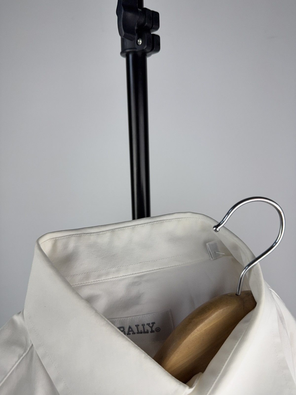 Bally Vintage 00s Bally Luxury Retro white Short sleeve Shirt Size US M / EU 48-50 / 2 - 11 Thumbnail