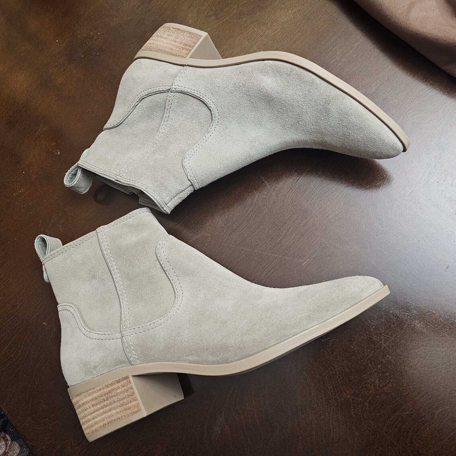Dolce Vita Dolce Vita Bootie Shoes Gray Suede Ankle Bootie Pointed Toe Size US 9 / IT 39 - 11 Thumbnail