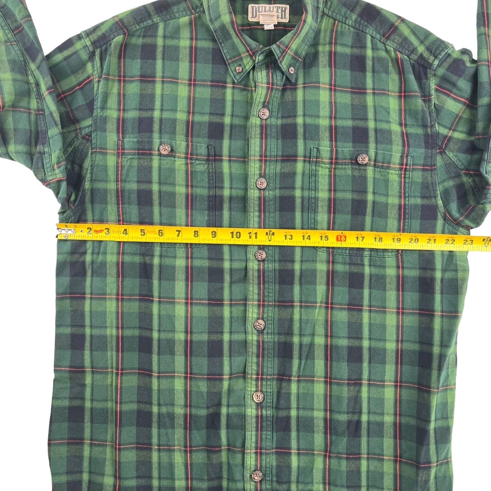 Duluth Duluth Trading Co. Men's Green Plaid Cotton Twill Button-Down Shirt LARGE Size L Regular Button-Up Button-Down Collar Style Button-Front Men's