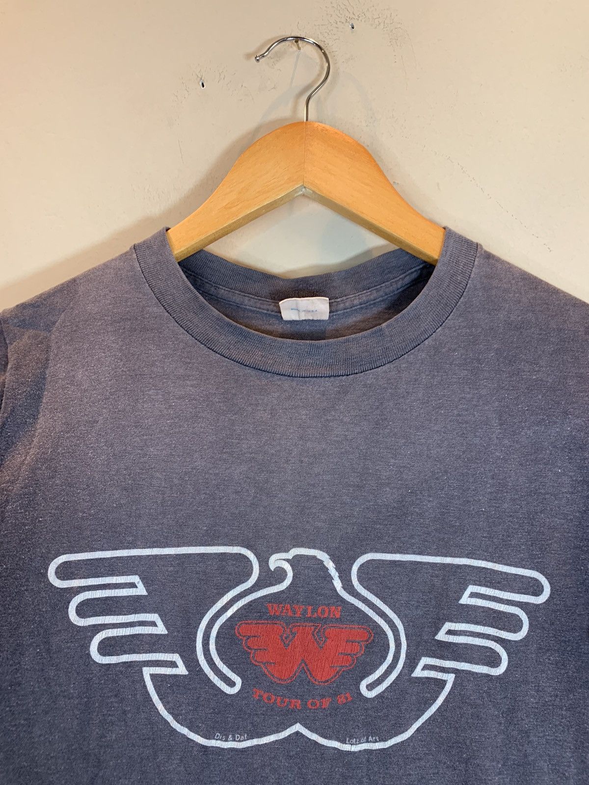 Band Tees × Vintage *RARE* Vintage 1981 Waylon Jennings Tour Single Stitch Shirt Size US S / EU 44-46 / 1 - 2 Thumbnail