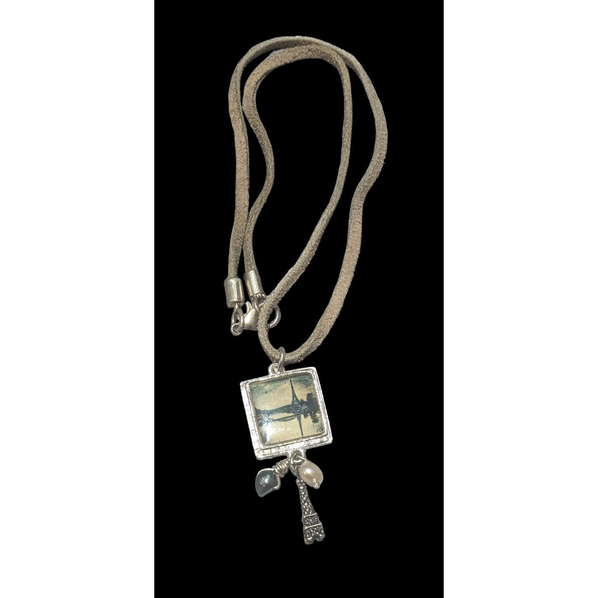 Other Retro Paris France Suede Pearl Charm Necklace Size ONE SIZE - 1 Thumbnail