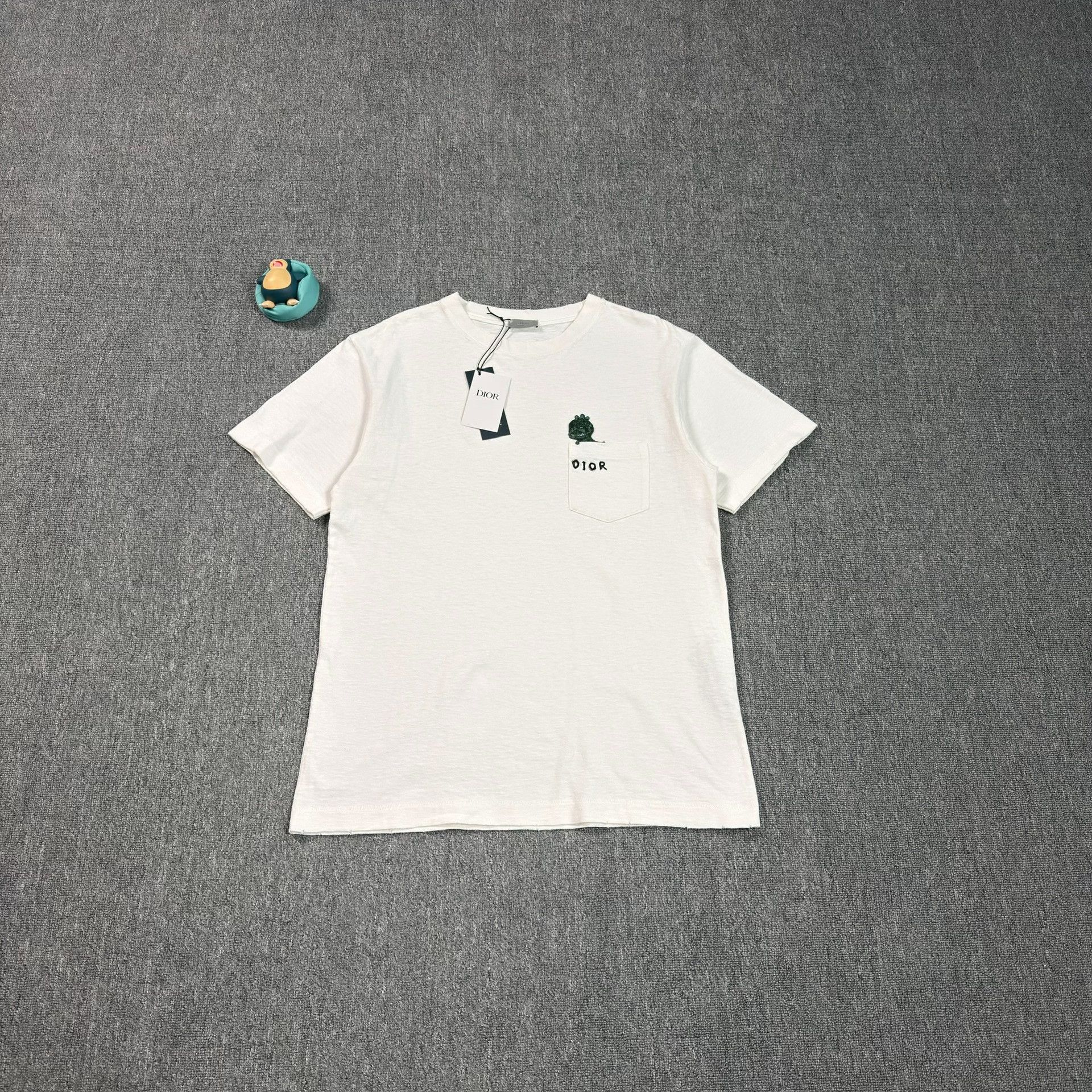 Dior Dior Dinosaur Pocket T-Shirt Size M Size US M / EU 48-50 / 2 - 1 Thumbnail