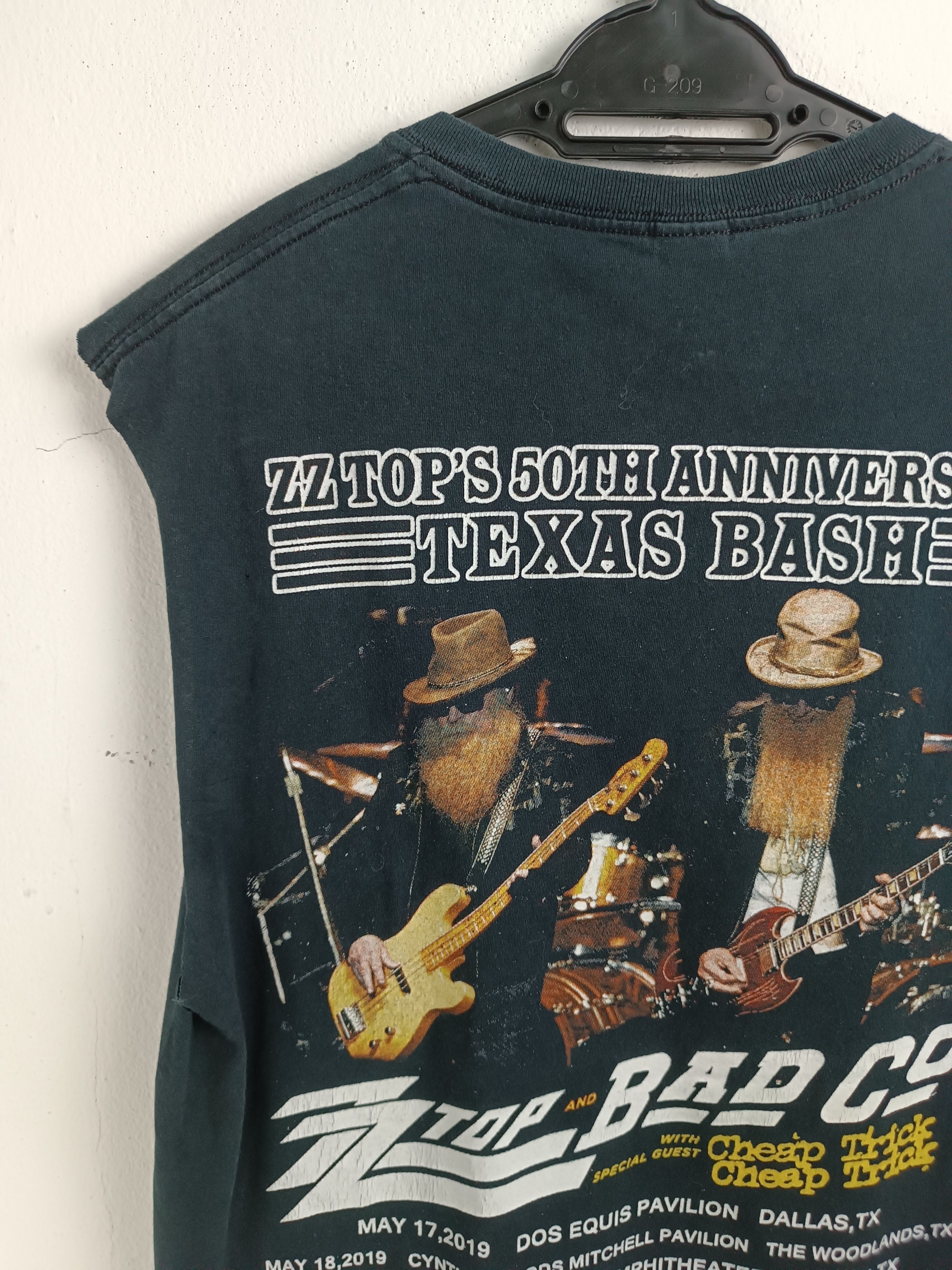 Vintage VINTAGE ZZTOP 50 YEARS ANNIVERSARY 2019 SLEEVELES TANK TOP Size US M / EU 48-50 / 2 - 15 Thumbnail