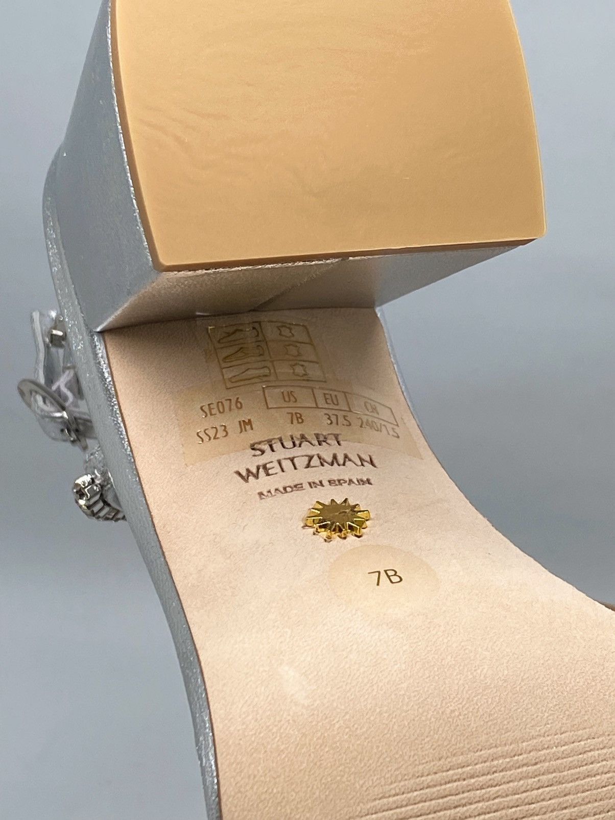 Stuart Weitzman Stuart Weitzman Embellished Metallic Leather Sandals size 7 Size US 7 / IT 37 - 12 Thumbnail