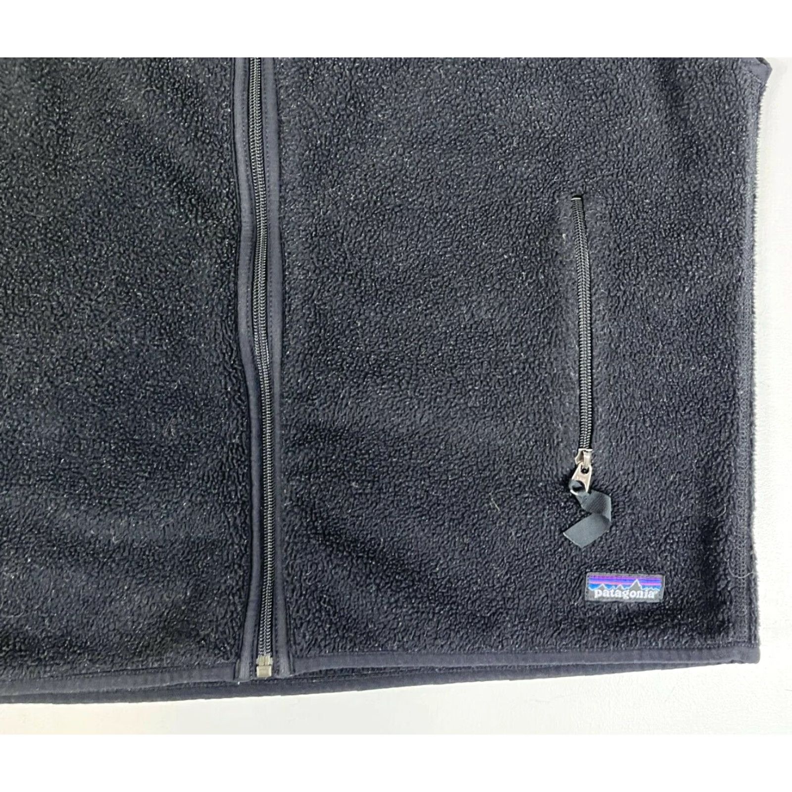 Patagonia VINTAGE Patagonia Men’s Synchilla Vest - Full Zip Mid-Length L Black Logo Outdoor USA 2006 Synchilla Vest Mens Size US L / EU 52-54 / 3 - 5 Thumbnail