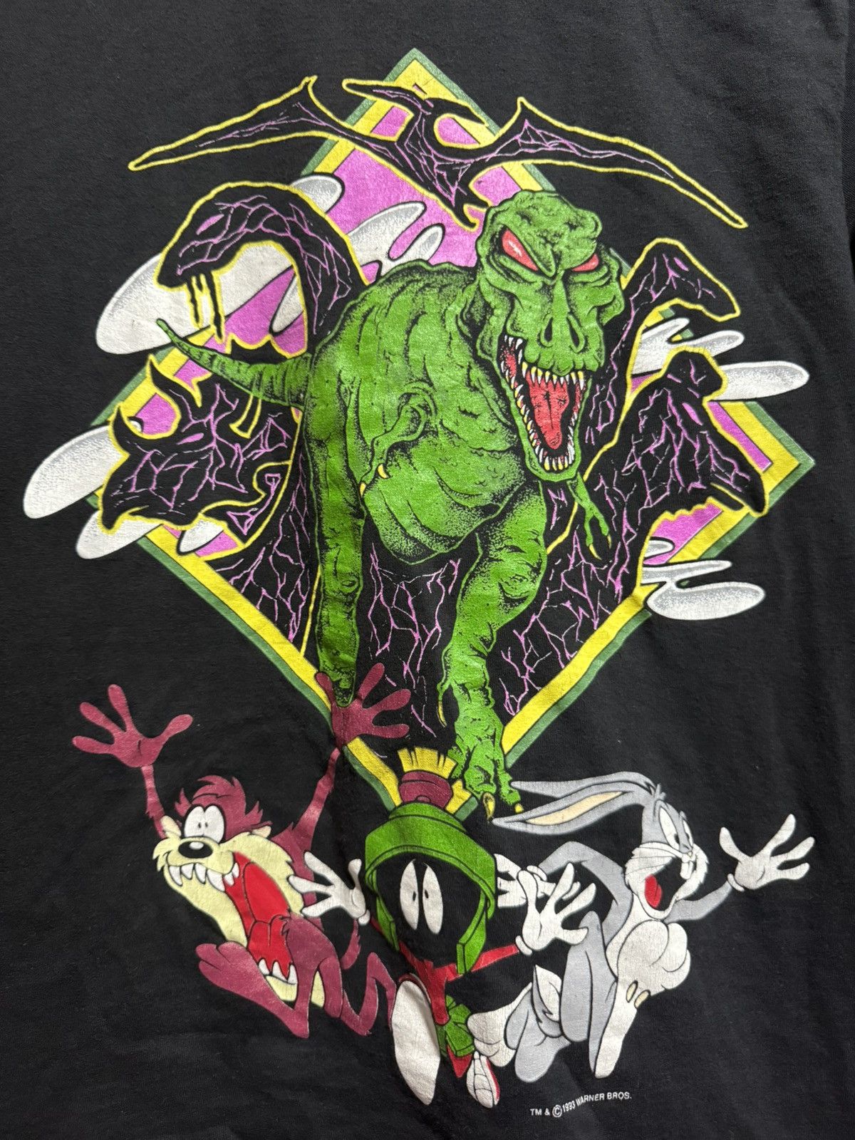 Vintage × Warner Bros VINTAGE MOVIE 1993 warnes bros lonney tune x jurassic park Size US M / EU 48-50 / 2 - 2 Thumbnail