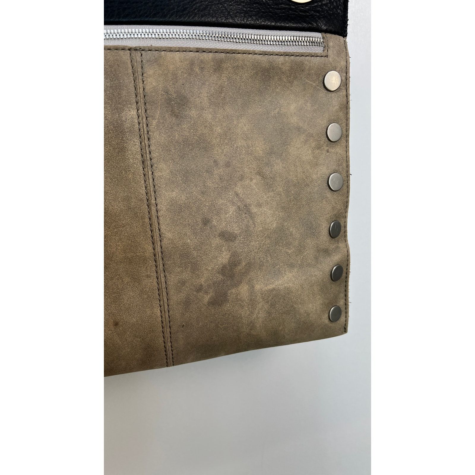 HAMMITT Montana Large Reversible Leather Crossbody Bag Black Gold Size ONE SIZE - 6 Thumbnail
