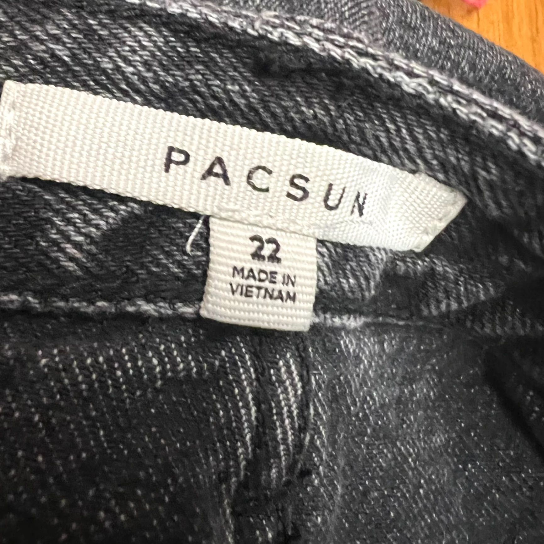 Pacsun PacSun Distressed Denim Mini Skirt Womens Size 22 Black Pockets 90s Bohemian Mid Rise Short Size 40" / US 18 - 6 Thumbnail