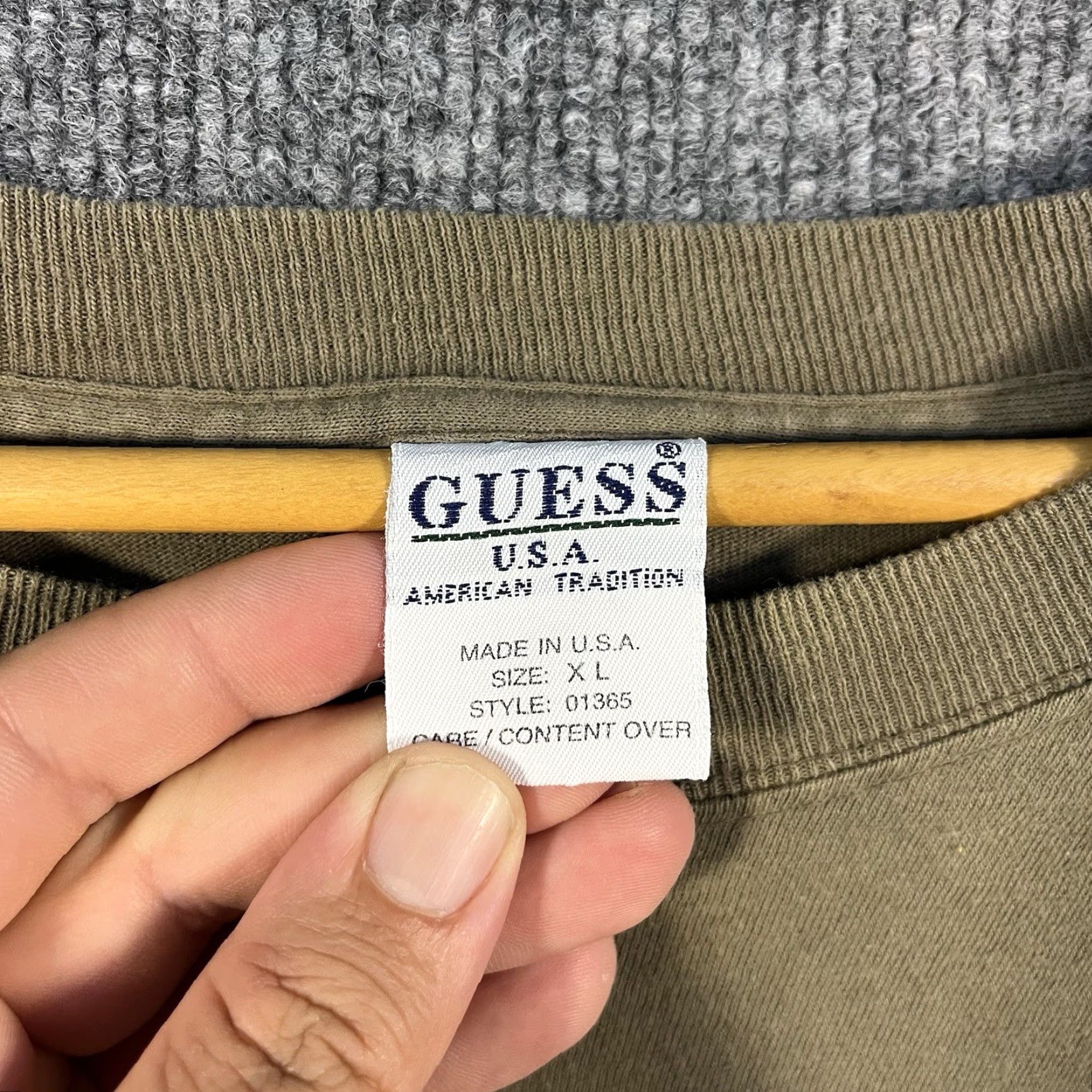 Guess VINTAGE Guess Jeans Logo Long Sleeve Crew Neck T-Shirt USA Mens XL Green 90s Logo Graphic Print Size US XL / EU 56 / 4 - 3 Thumbnail