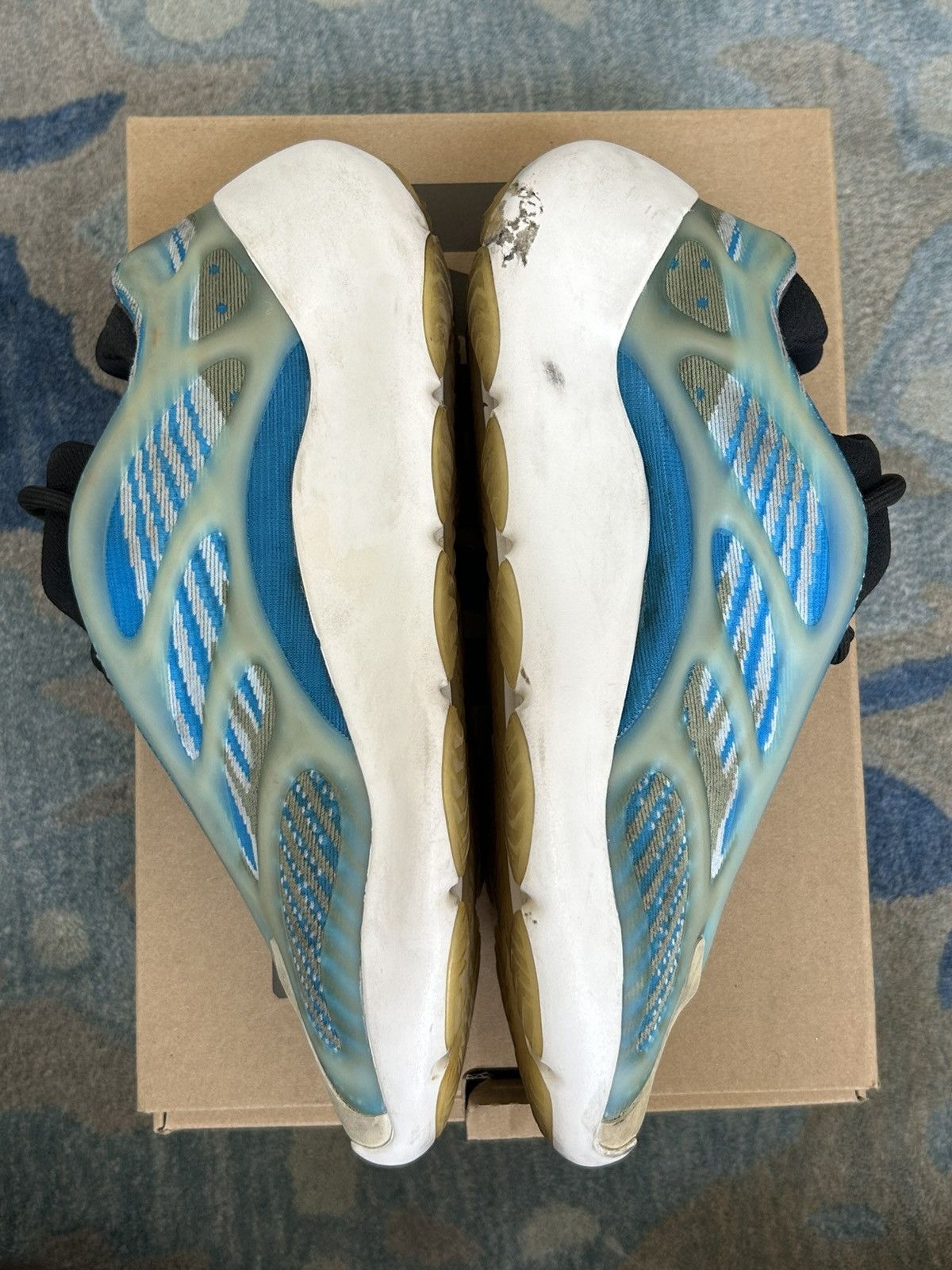 Yeezy Adidas Yeezy 700 v3 Size US 8.5 / EU 41-42 - 11 Thumbnail