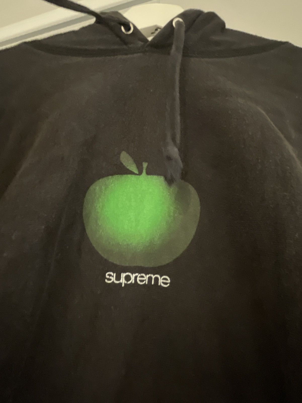 Supreme Supreme Apple hoodie Size US L / EU 52-54 / 3 - 7 Thumbnail