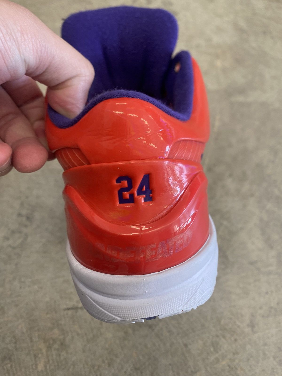 Nike × Undefeated Undefeated Kobe 4 Protro Phoenix Suns Undefeated Size US 10 / EU 43 - 3 Thumbnail