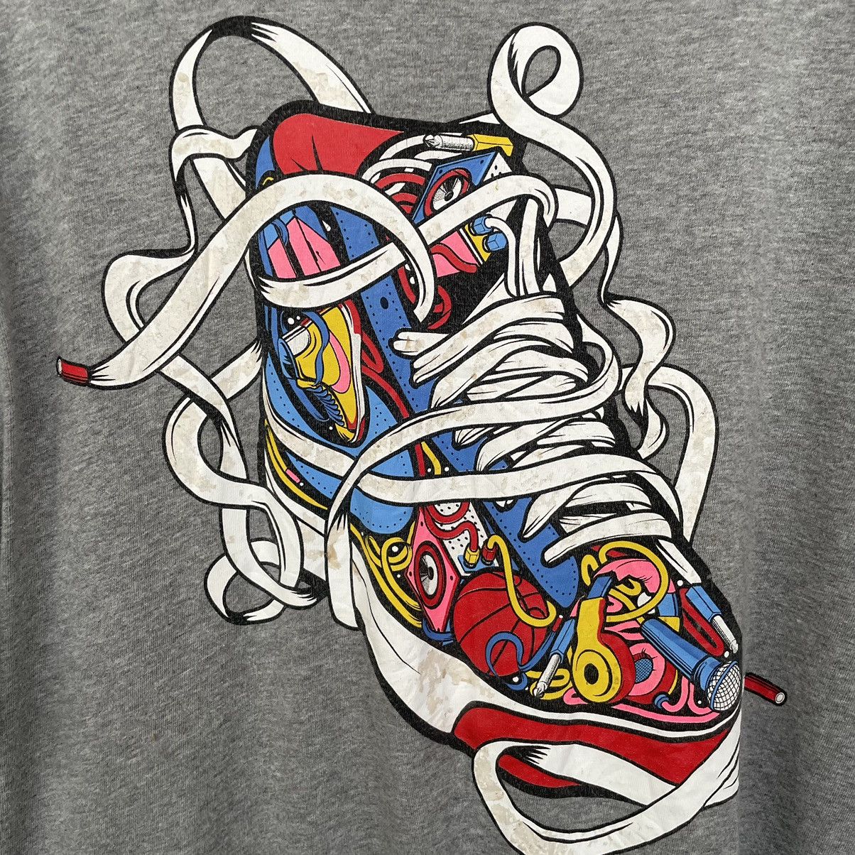 Nike × Vintage Vintage Y2K Nike Rare Design T Shirt Size US XXL / EU 58 / 5 - 2 Thumbnail
