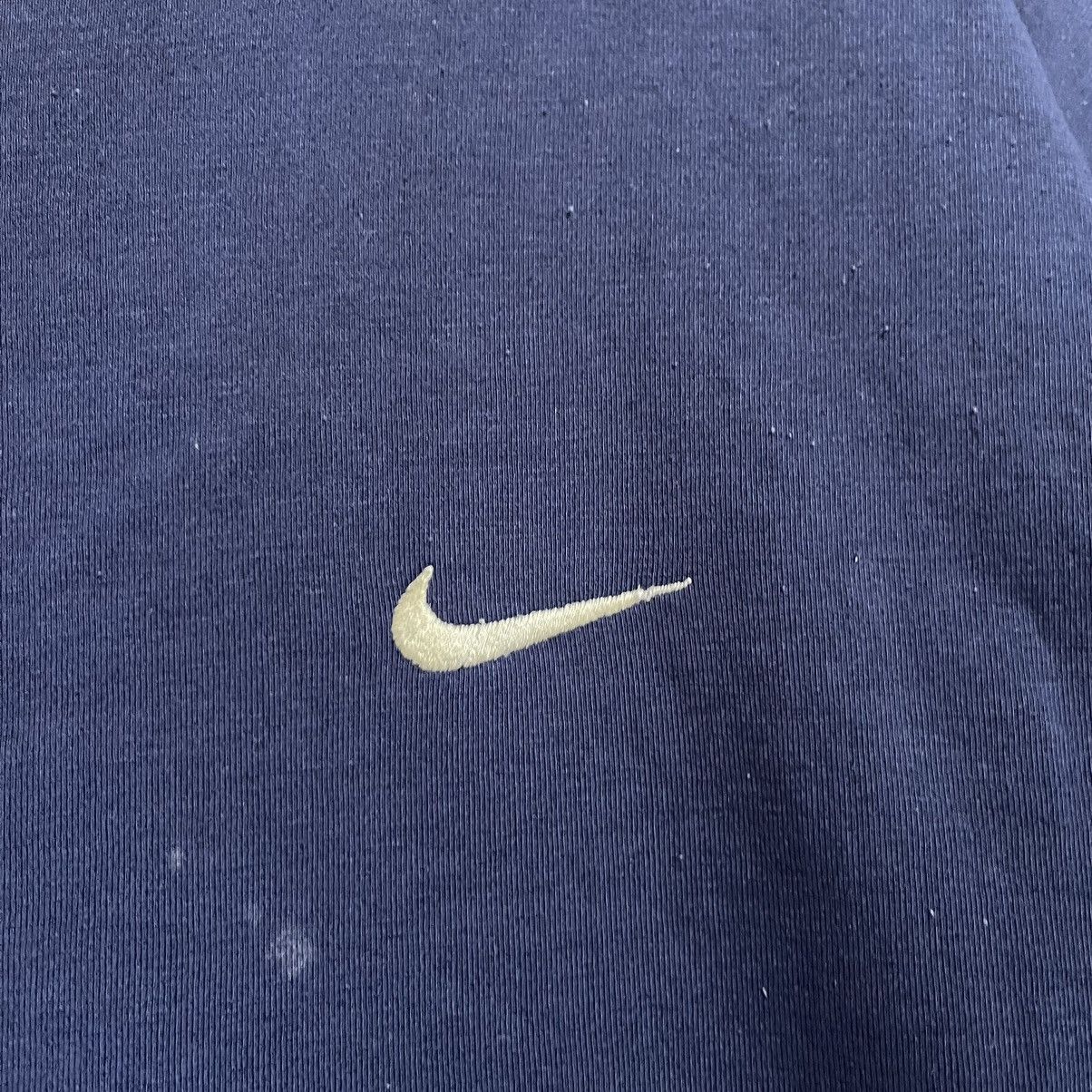 Nike Vintage 90s Nike Navy Blue Crewneck Sweatshirt Size US L / EU 52-54 / 3 - 3 Thumbnail