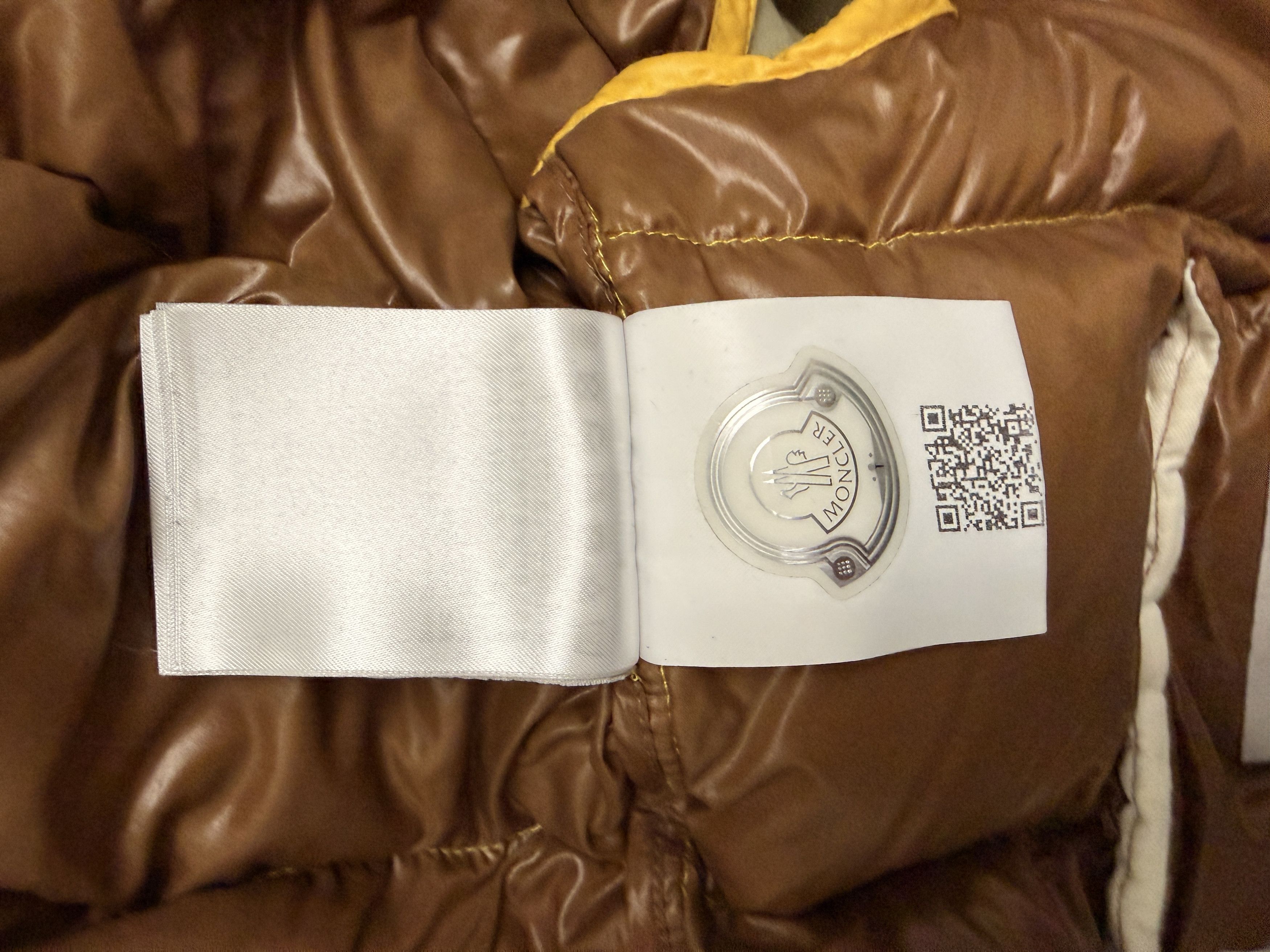 Moncler Moncler Vest (size 3) Size US L / EU 52-54 / 3 - 6 Thumbnail