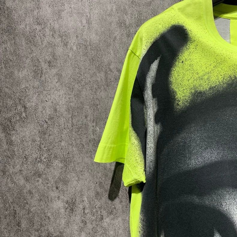 Givenchy Givenchy Green Graffiti Short Sleeve 2506-Nextarrow Size US S / EU 44-46 / 1 - 4 Thumbnail