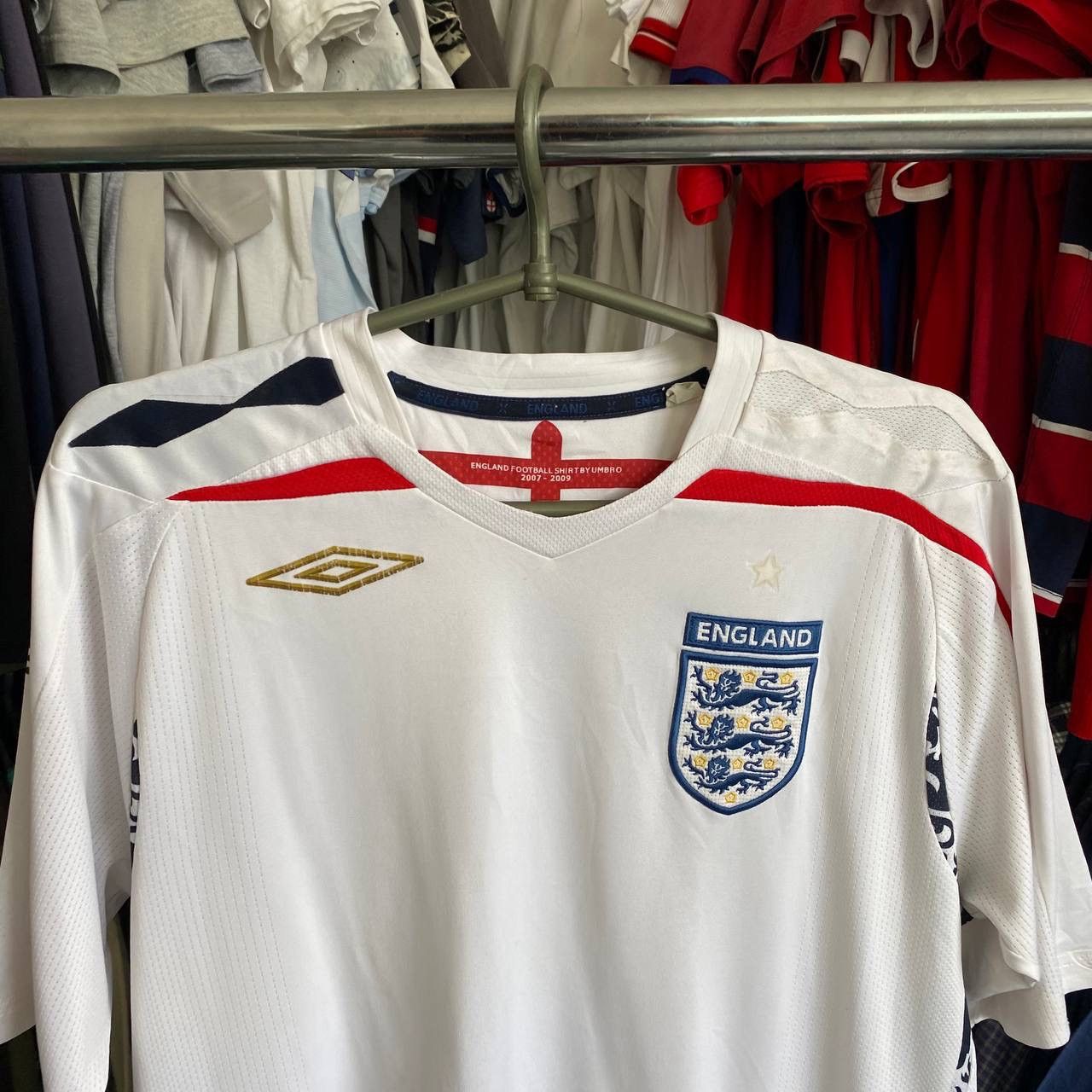 Umbro × Vintage Vintage Umbro England 2007 National Soccer team jersey Size US M / EU 48-50 / 2 - 2 Thumbnail