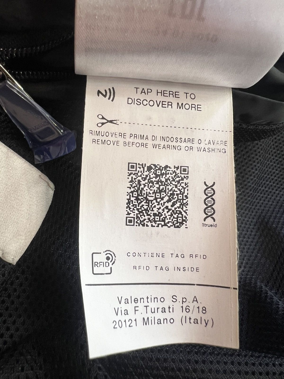 Valentino Valentino Black Nylon Windbreaker Jacket Size US S / EU 44-46 / 1 - 15 Thumbnail