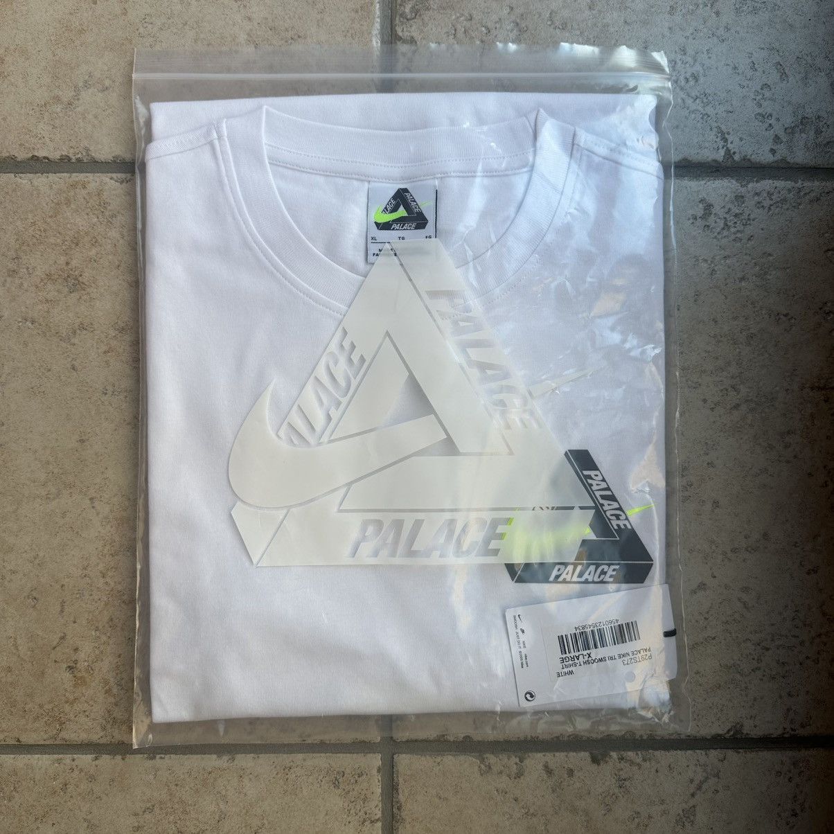 Palace Palace Nike Tri Swoosh T-Shirt White Size XL | Grailed