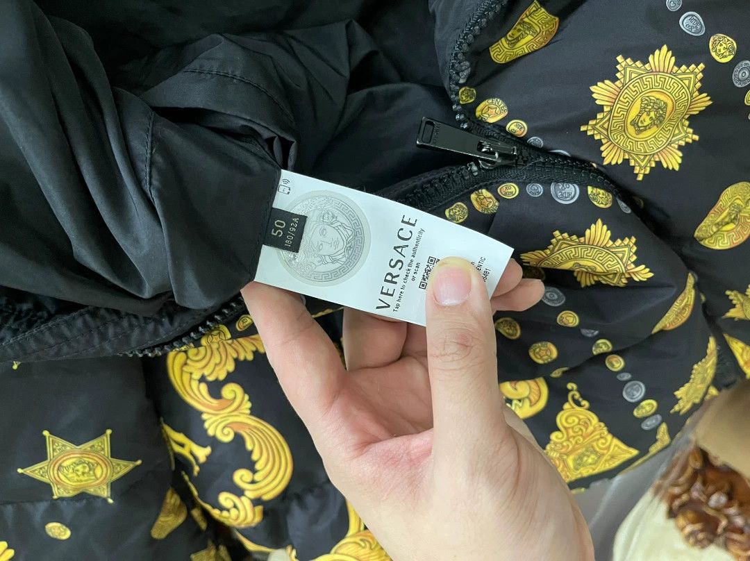 Versace Versace Full Logo Super Cool Goose Down Jacket Size US M / EU 48-50 / 2 - 5 Thumbnail