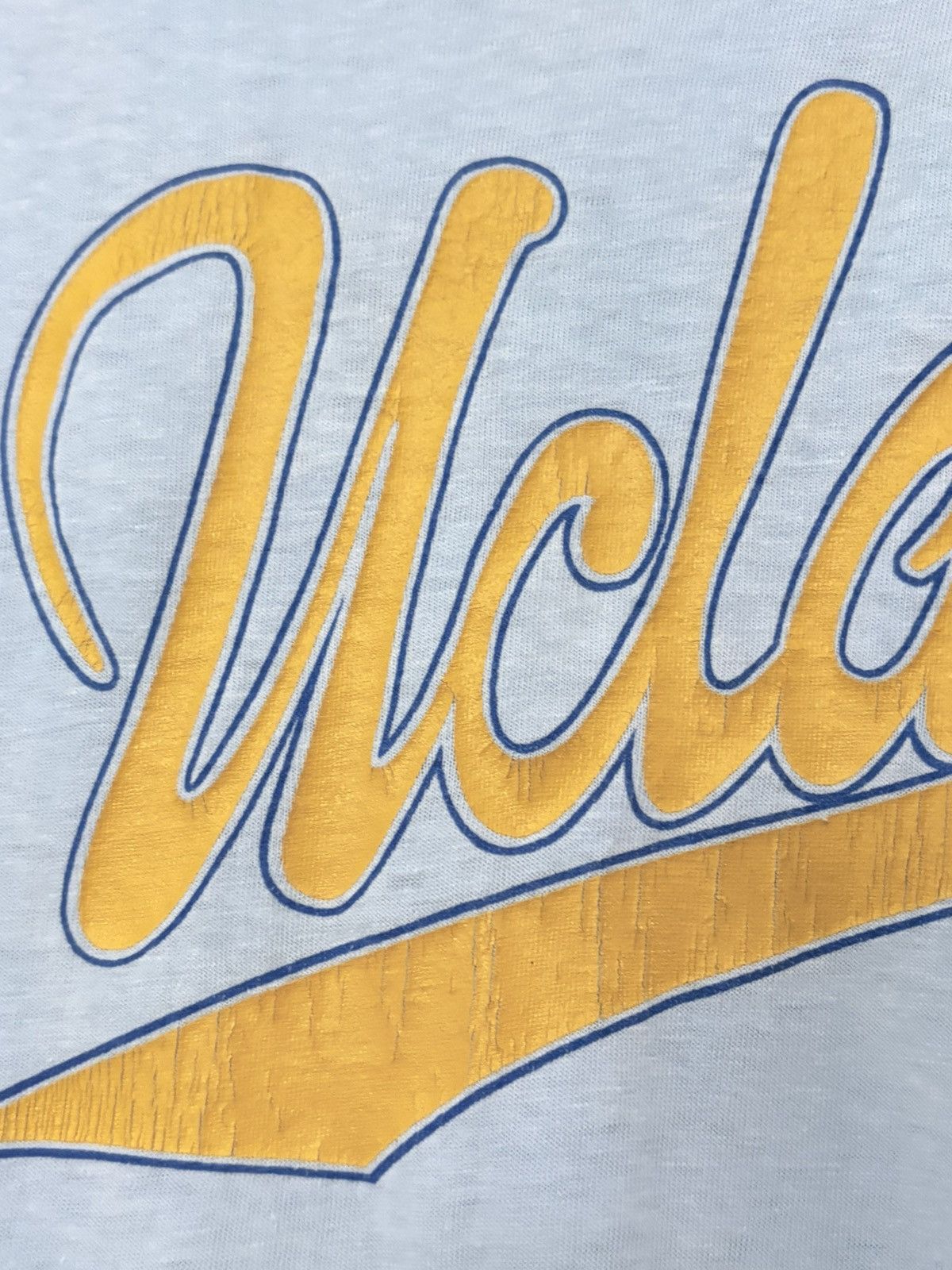 Vintage 90’s UCLA Vintage Faded Blue Tee Shirt Size US M / EU 48-50 / 2 - 3 Thumbnail