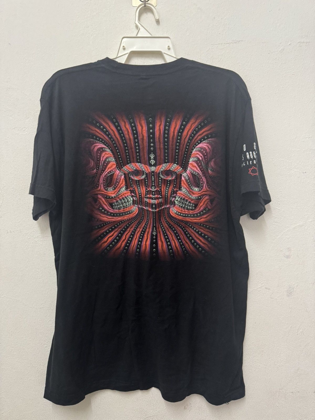 Band Tees Tool Rock Band Los California T shirt Size US XL / EU 56 / 4 - 4 Thumbnail