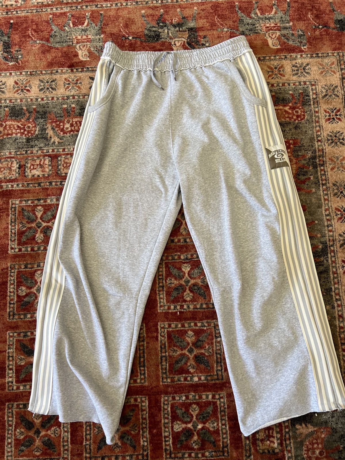 Image of The Gv Gallery x Vintage Lil Leon Sweats (Og) in Grey, Men's (Size 36)