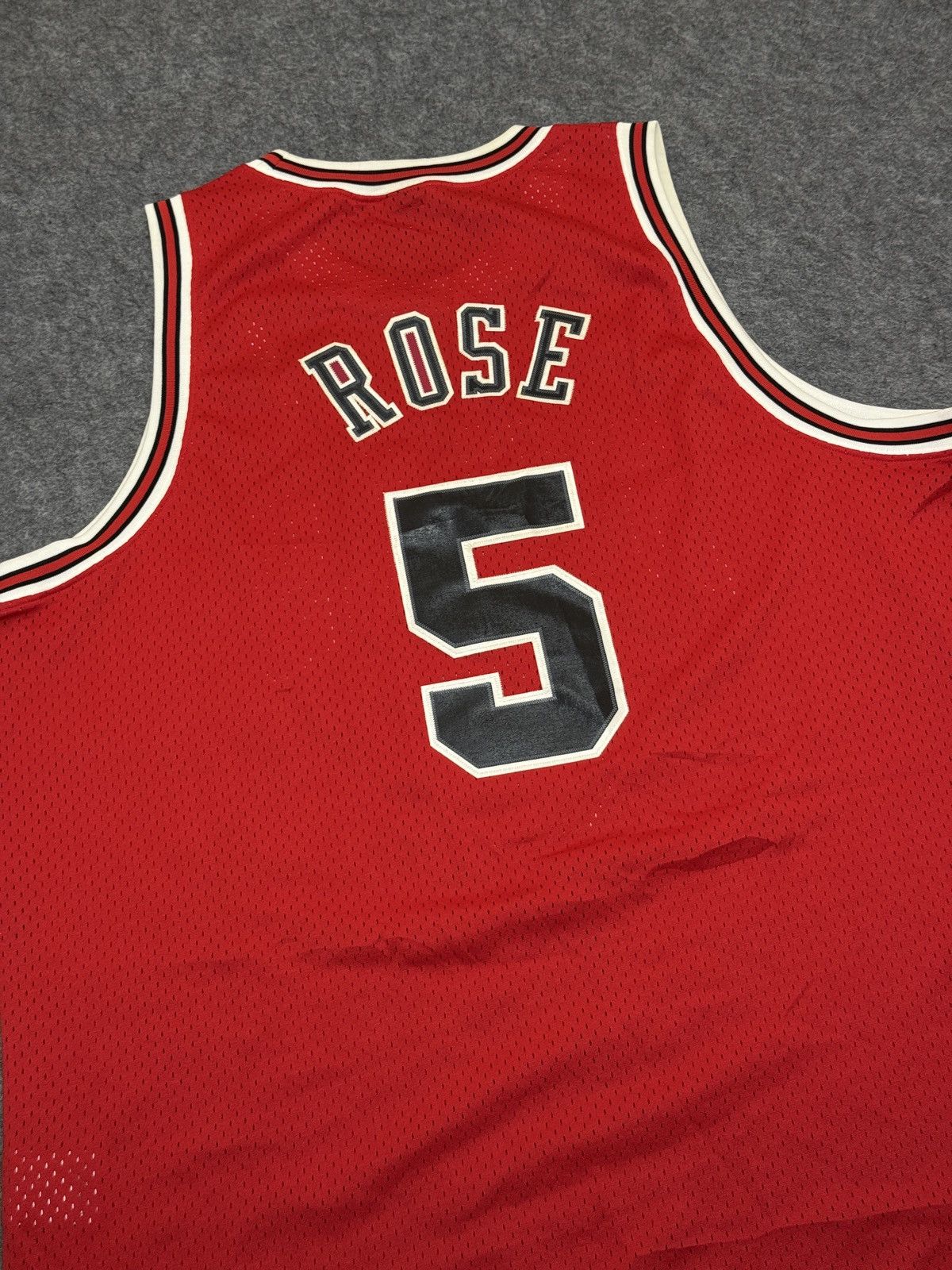 Nike vintage Nike Chicago Bulls jersey. Size US XXL / EU 58 / 5 - 4 Thumbnail