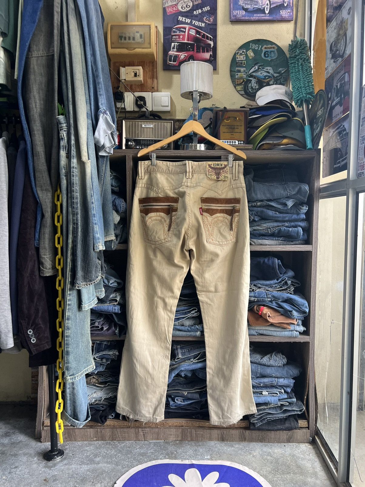 Edwin 🔥Edwin Exclusive Vintage Western Style Distressed Denim Size US 36 / EU 52 - 2 Thumbnail
