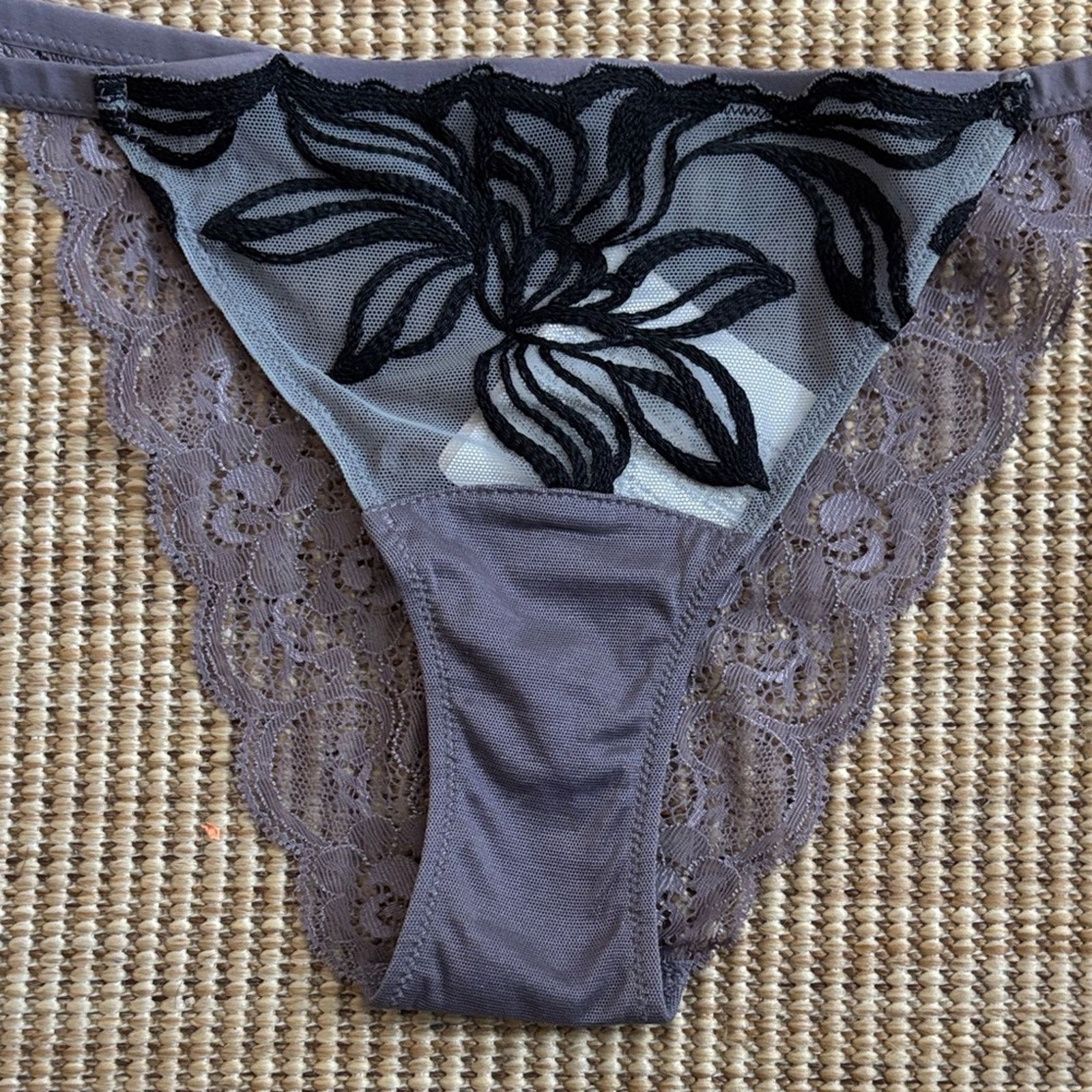 La Perla NWT Malizia by La Perla Black Gray Floral Lace Panty M or 3 Size ONE SIZE - 8 Thumbnail