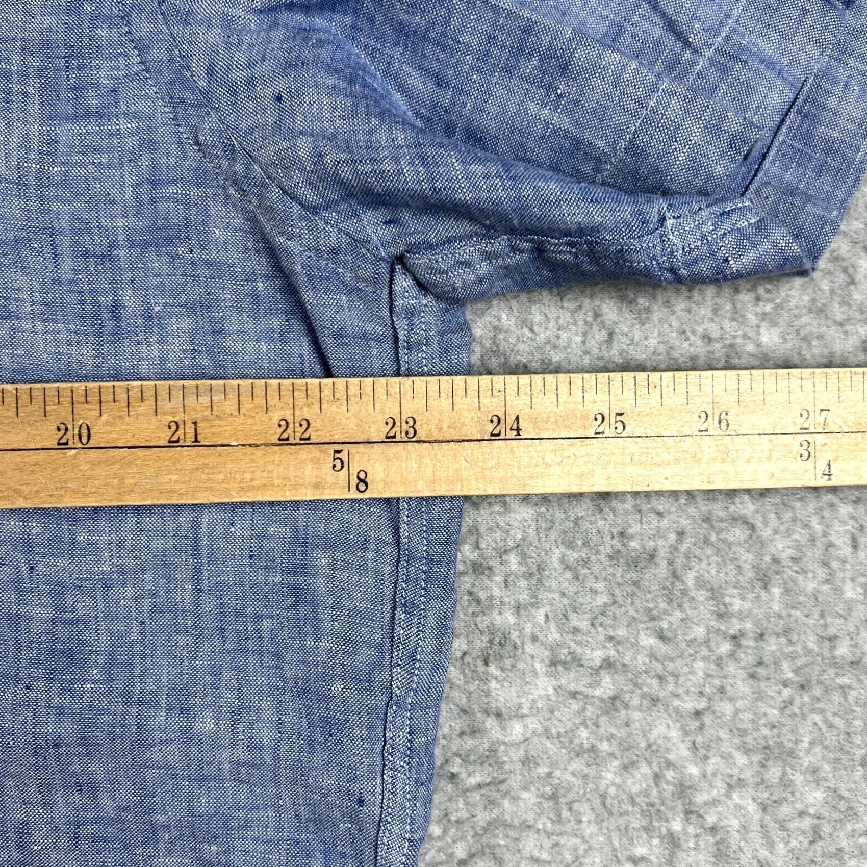 UNTUCKit UNTUCKit Shirt Button XL Slim Blue Lightweight Linen Short Sleeve Size US XL / EU 56 / 4 - 5 Thumbnail