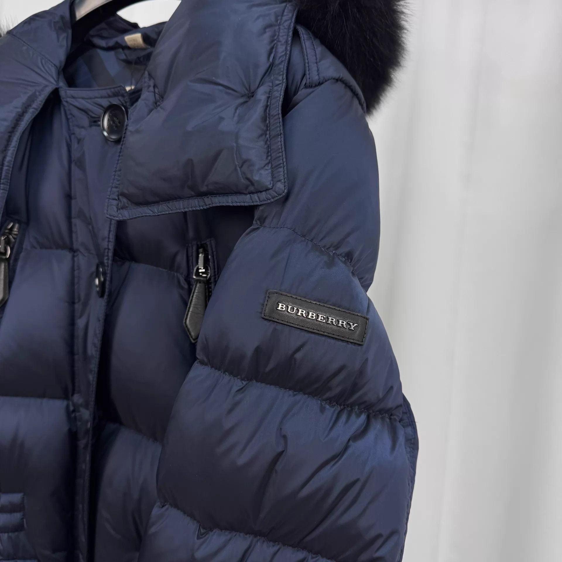 Burberry Burberry logo fur collar down coat size S 99 new Size S / US 4 / IT 40 - 5 Thumbnail