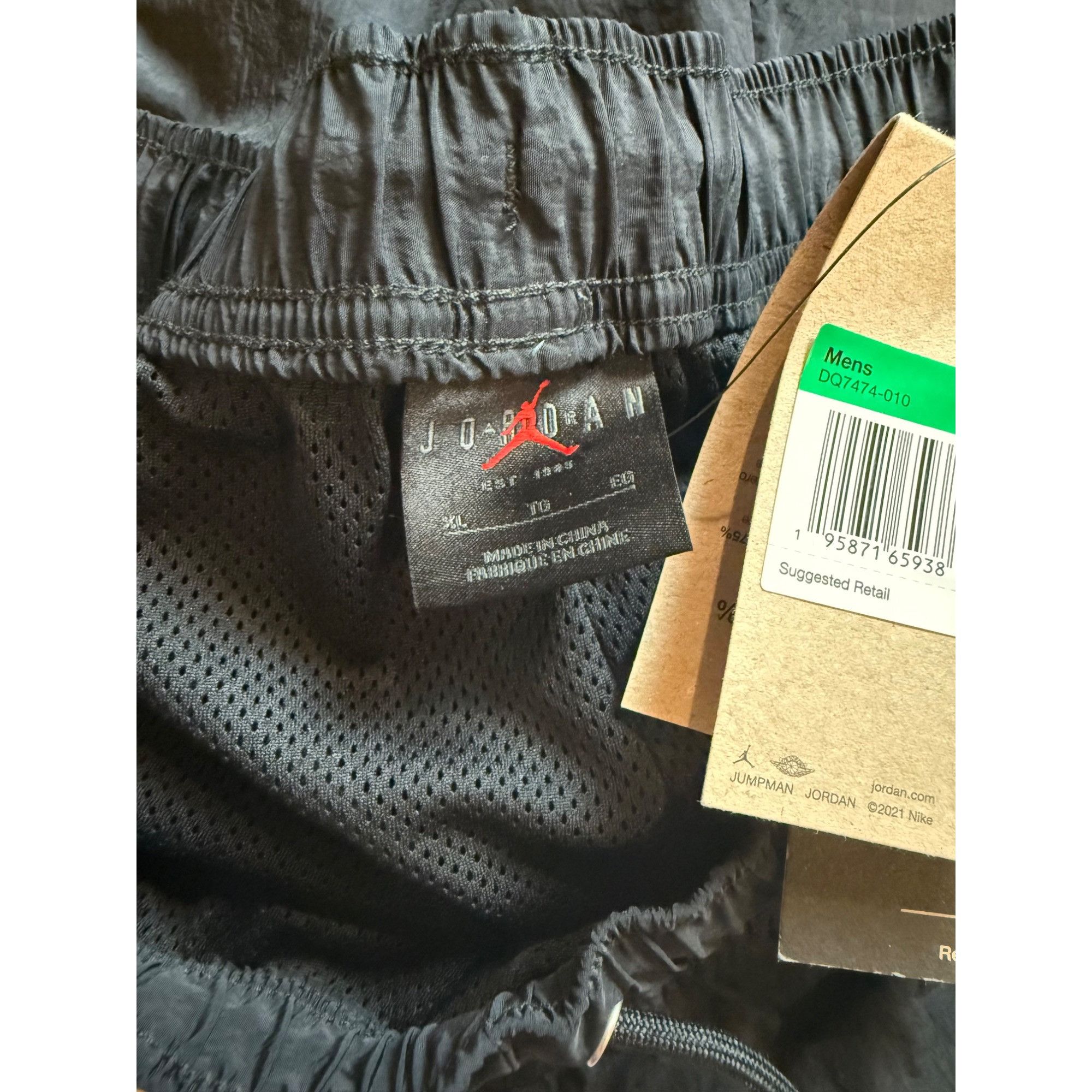 Jordan Brand Size XL - Air Jordan Essentials Woven Statement Warm Up Pant Size US 35 - 6 Thumbnail