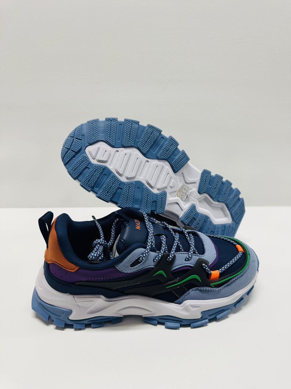 Other Mazino K-Magma-025-D Teal Size US 7 / EU 40 - 1 Thumbnail
