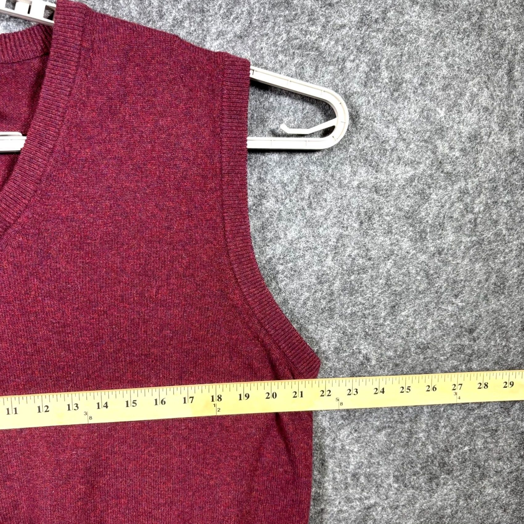 Vintage L.L.Bean Sweater Vest Mens XL Burgundy 100% Lambs Wool Dark Academia Grandpacore Vest Mens XL Burgundy Red Wool Size US XL / EU 56 / 4 - 4 Thumbnail