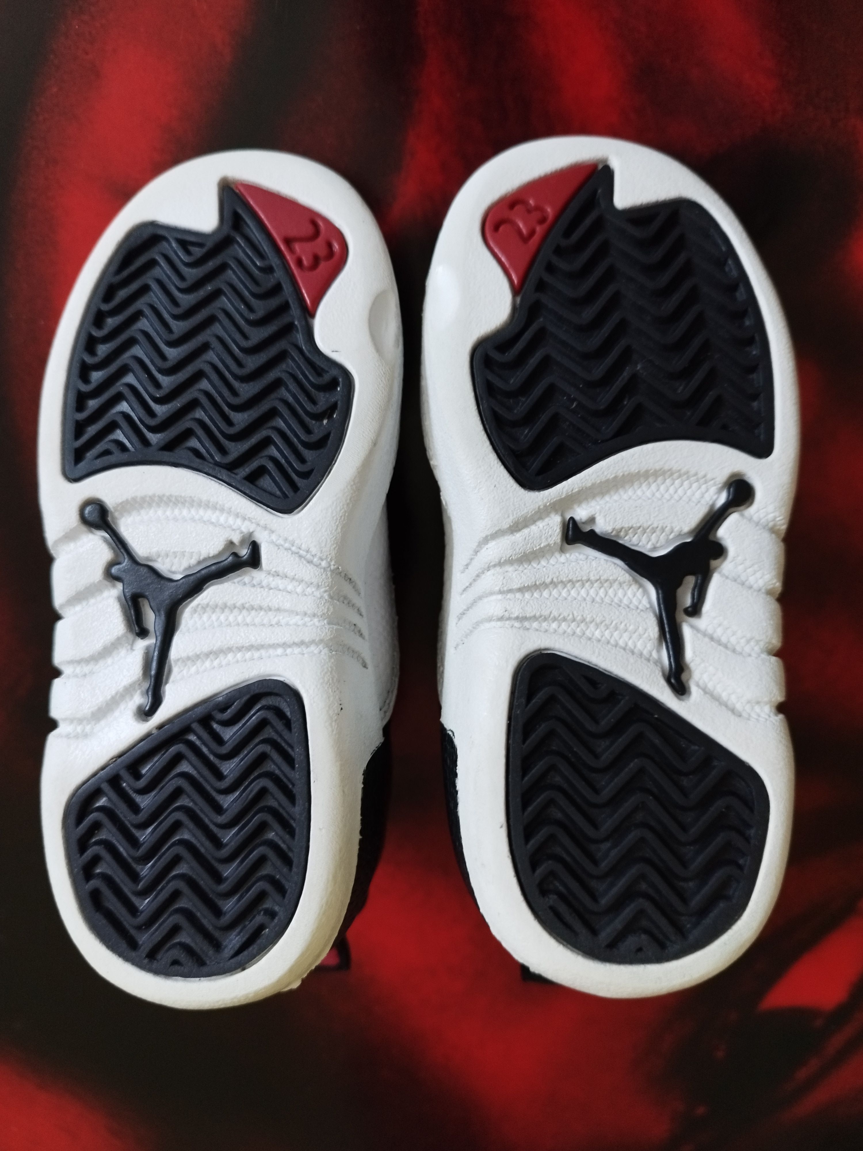 Jordan Brand Vintage NIKE OG 1997 Baby Jordan AIR XII 12 Playoff 7,5 Size US 5 / EU 37 - 13 Thumbnail