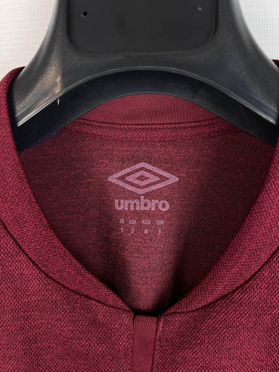 Umbro Schalke 04 Umbro 2021/22 soccer t-shirt size S Size US S / EU 44-46 / 1 - 5 Thumbnail