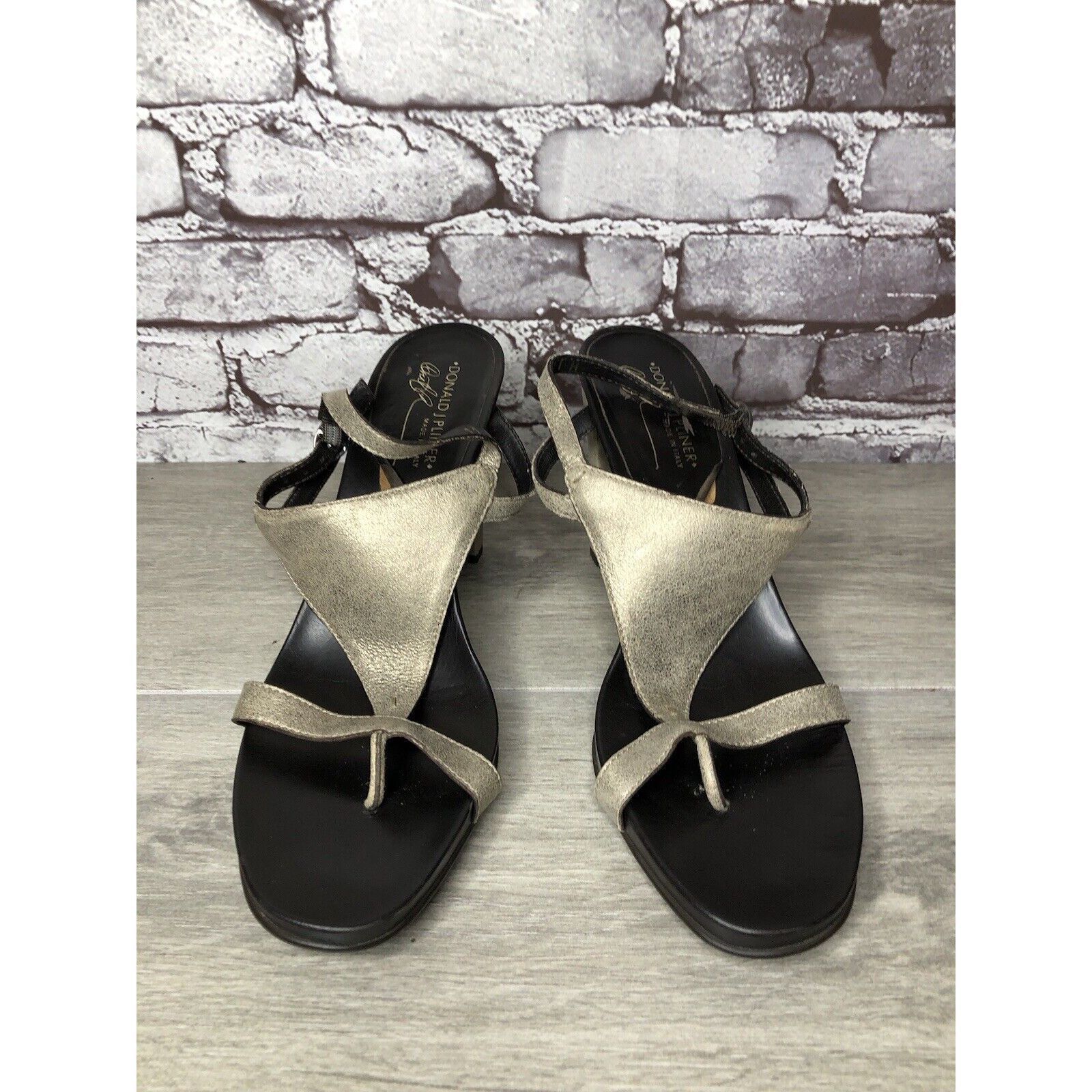 Donald Pliner Donald J. Pliner Peggy Gray Shimmer Leather T- Strap Heels S Size US 11 / IT 41 - 8 Thumbnail