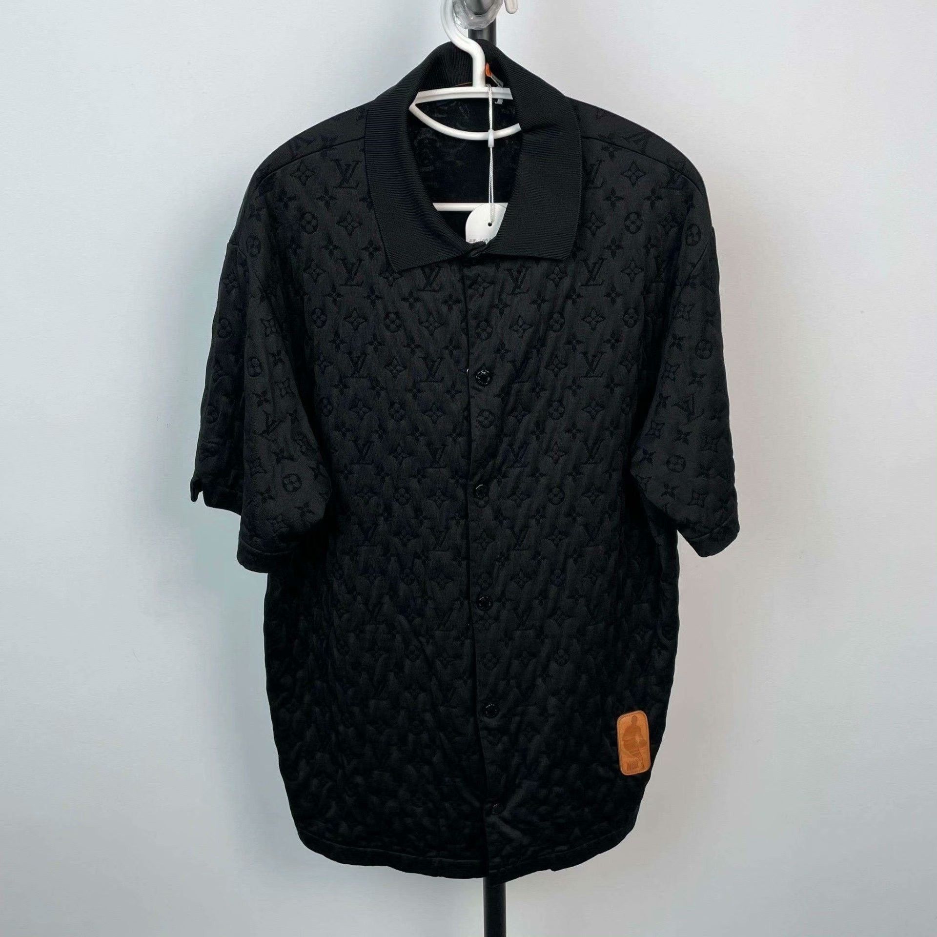 Louis Vuitton Louis Vuitton Retro Black Shirt XL Men Size US XL / EU 56 / 4 - 1 Thumbnail