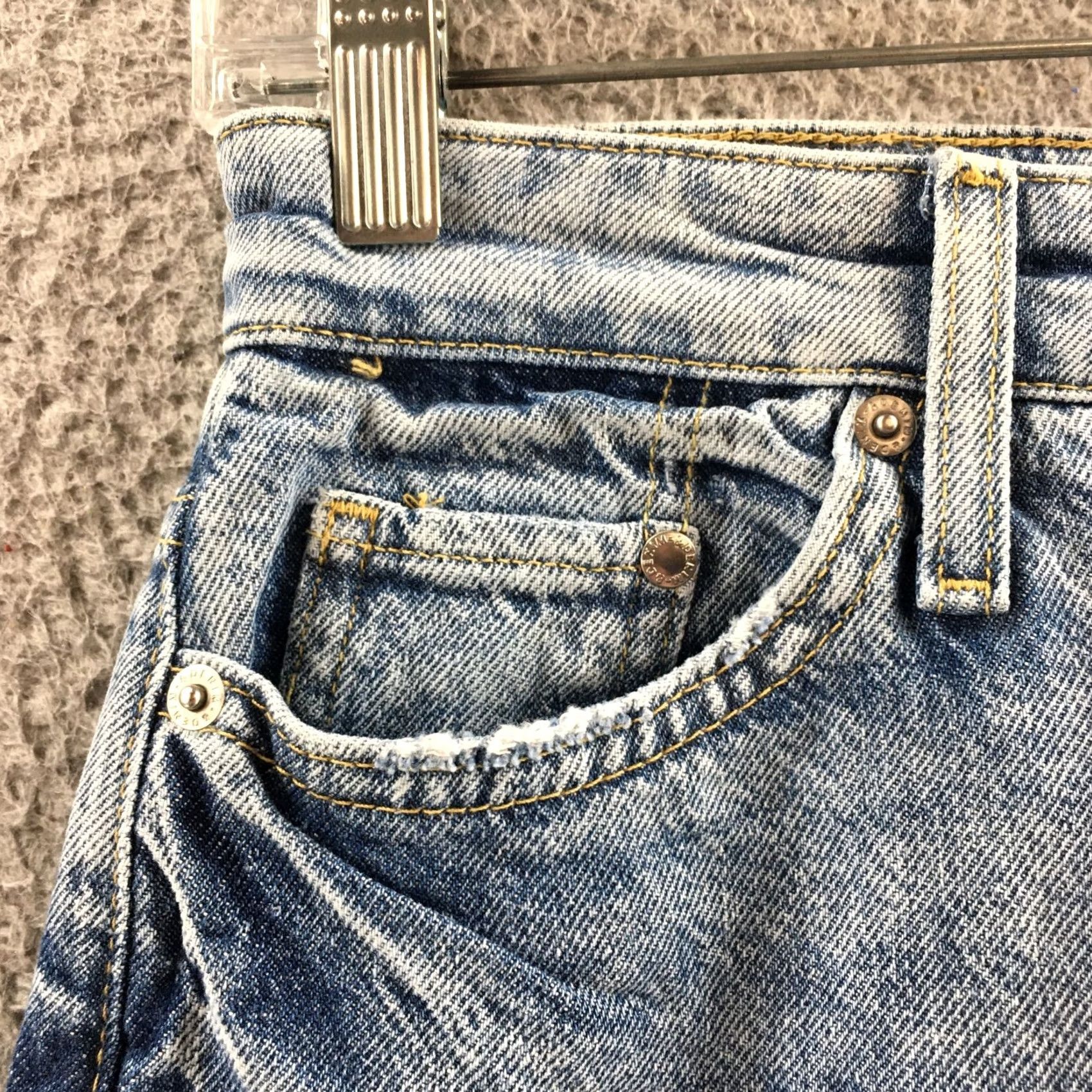 H&M H&M Womens Jeans Mom Distressed Blue High Rise Zip 4 Regular 26x26 Inseam 26 Denim 5-Pocket Size 27" / US 4 / IT 40 - 3 Thumbnail