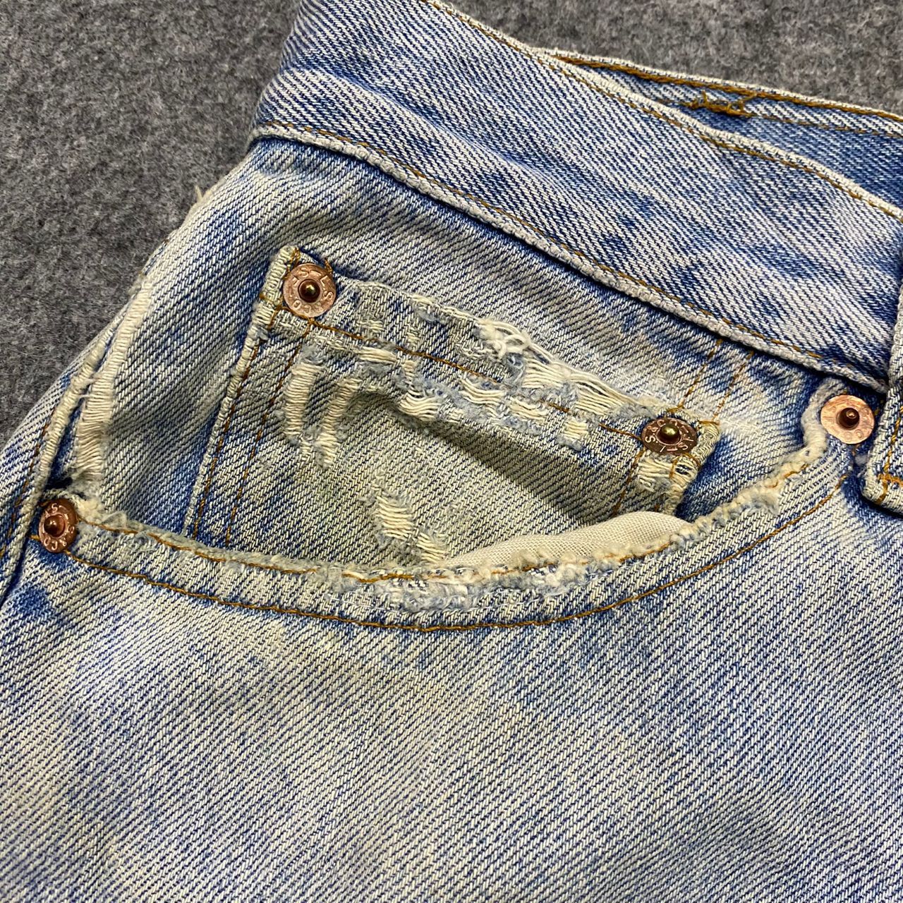 Levi's Vintage Clothing Vintage 90s Levis 501 Distressed denim Kurt Cobain Style Size US 34 / EU 50 - 11 Thumbnail