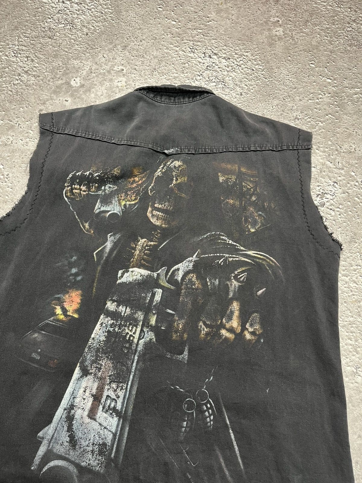 Other Spiral Direct Sleeveless Denim Shirt L Skull Gun Print Black Size US L / EU 52-54 / 3 - 13 Thumbnail
