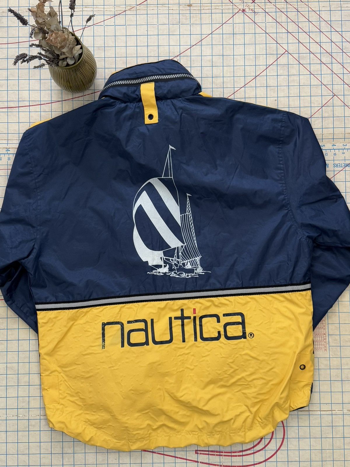 Nautica × Vintage Vintage Nautica Competition Sailing Jacket Navy and Yellow Size US L / EU 52-54 / 3 - 14 Thumbnail