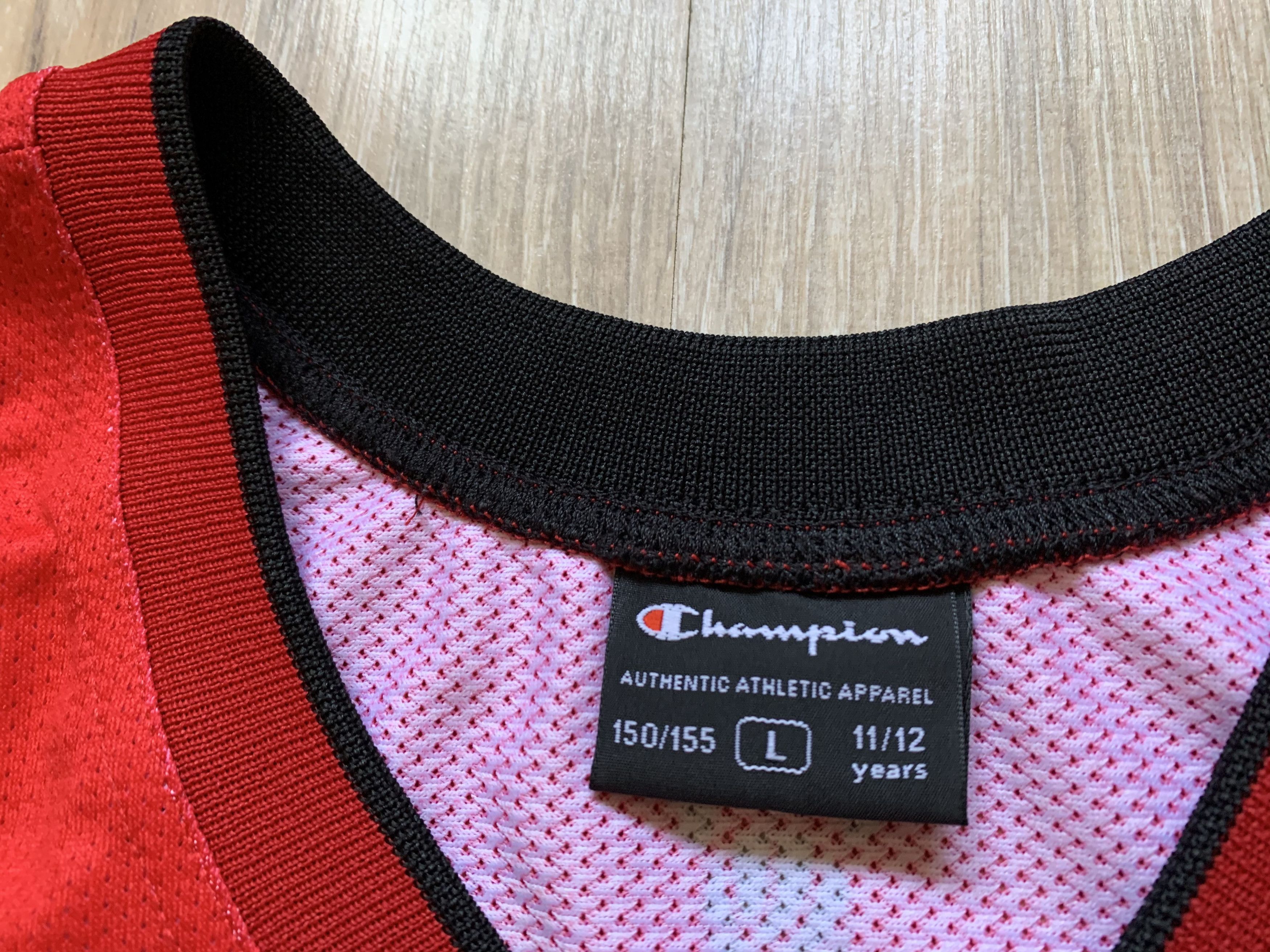 Champion × NBA × Vintage Vintage Champion Kids Toronto Raptors Jorge Garbajosa #15 Size US XXS / EU 40 - 6 Thumbnail